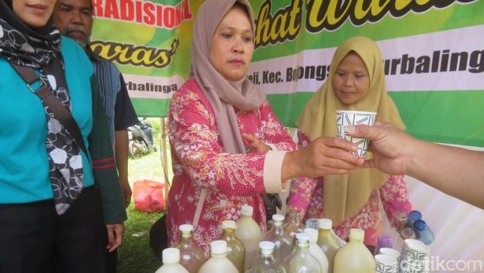pedagang-jamu-mengikuti-bazar-umkm-di-purbalingga_169
